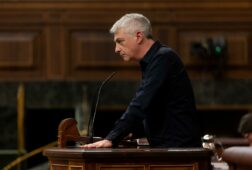 bildu avisa a sanchez que tratar de amarrar a junts y al pnv a su decreto anticrisis puede perjudicarle en las urnas