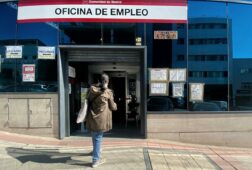 el paro sube en 3 584 personas en febrero su mayor alza en este mes desde 2021 por el desempleo joven
