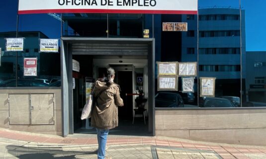el paro sube en 3 584 personas en febrero su mayor alza en este mes desde 2021 por el desempleo joven
