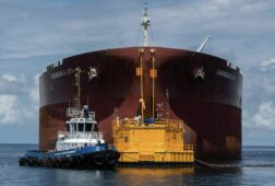 el petroleo supera los 100 dolares y presiona a las bolsas europeas