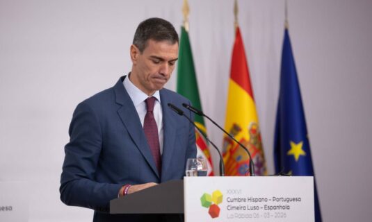 sanchez ve como un empeno personal la negativa de ayuso a crear un registro de objetores al aborto