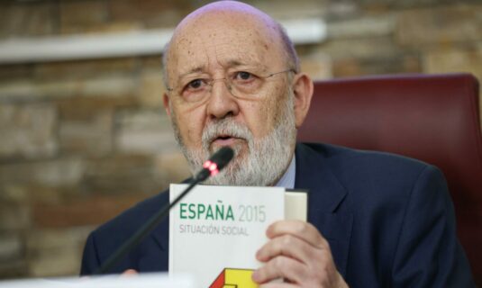 el pp anuncia querella contra tezanos por usar el cis para inflar y beneficiar al psoe se llama corrupcion