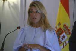 yolanda diaz afirma que ha habido batallas en las que el gobierno casi cae desplomado pero no ahora