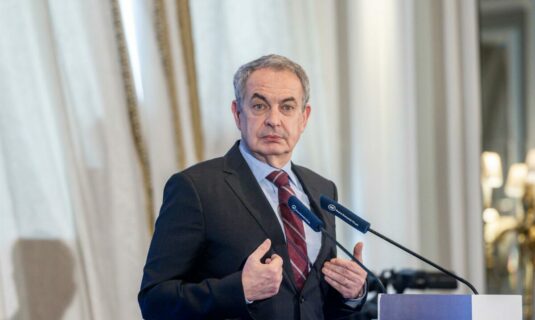 zapatero reivindica su amistad con los lideres del regimen chavista