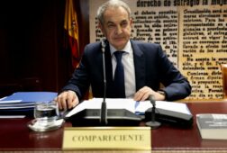 zapatero niega cualquier tipo de relacion con plus ultra y desmiente reuniones con abalos u otras autoridades