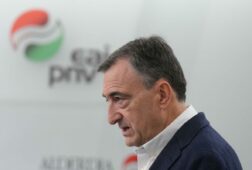 esteban exige dar voz a trevino para integrarse en alava y cree inaceptable que se obvie el deseo ciudadano