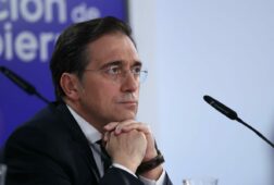 exteriores convoca a la encargada de negocios de israel para protestar por la retencion de un militar espanol en libano