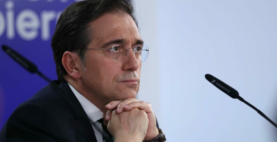 exteriores convoca a la encargada de negocios de israel para protestar por la retencion de un militar espanol en libano