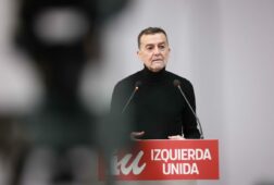 iu pide impulsar un frente amplio de izquierdas ante el fascismo de nuevo cuno en su habitual manifiesto republicano