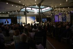 bendodo dice que a montero le falta campana para explicar los casos de corrupcion que le rodean