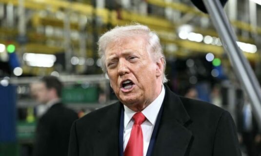 trump amenaza con retirar las tropas estadounidenses de espana e italia