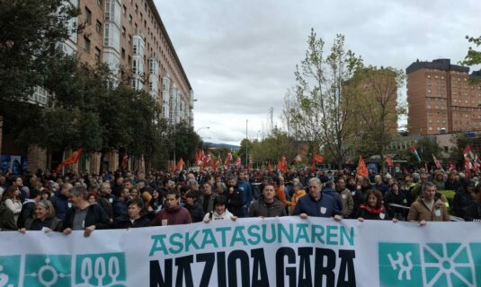 eh bildu reivindicara este domingo la republica vasca y el no a la guerra en el aberri eguna