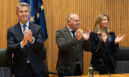 feijoo elogia los logros de moreno y admite que en estos tiempos la mayoria absoluta es dificil