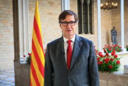 illa destaca la lengua y cultura catalana cada nuevo catalanohablante es una nueva esperanza es el exito colectivo