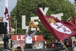 cientos de leoneses reivindican en el dia de la comunidad la autonomia para no convertirse en tierra de sacrificio