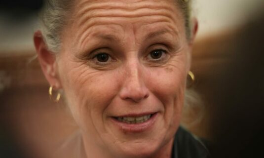 el psoe critica el silencio de feijoo ante la guerra de iran y que saque ahora el cambio de colchon de sanchez en 2018