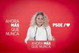 psoe acusa a feijoo de ofrecer bloqueo y recortes y estar con los senores de la guerra como la foto de bush y aznar