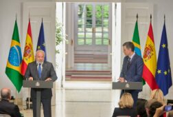 sanchez y lula celebran la primera cumbre bilateral entre espana y brasil el 17 de abril en barcelona