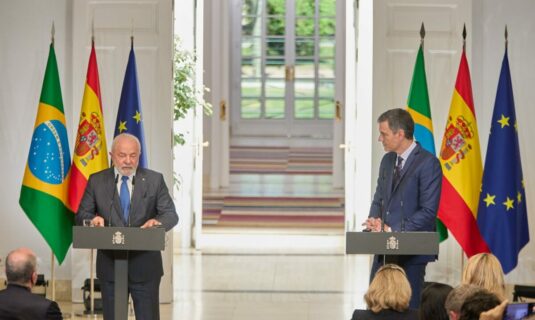 sanchez y lula celebran la primera cumbre bilateral entre espana y brasil el 17 de abril en barcelona