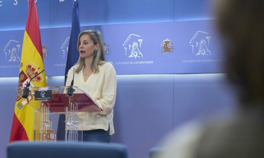 sumar presenta una pnl para evaluar el uso de rota y moron por parte de eeuu y que se utilice para ayuda humanitaria