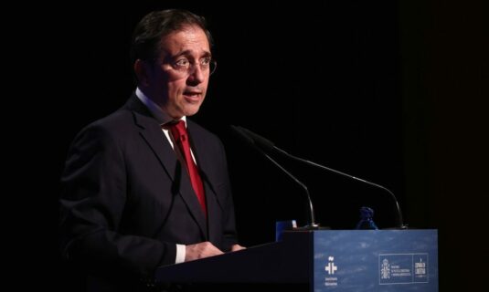 espana participara en la reunion sobre ormuz organizada por macron y starmer y sigue sin apoyar ninguna operacion