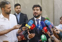 el parlamento europeo retira la inmunidad a alvise perez para juzgarle por acoso