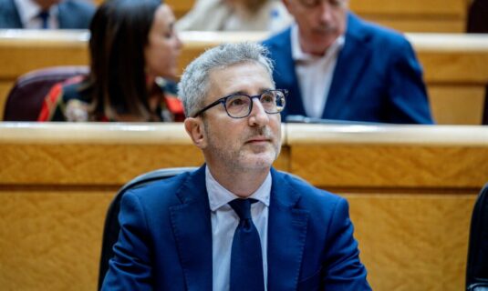 el pp critica la persecucion de hacienda a los autonomos y el ministro arcadi espana niega la mayor