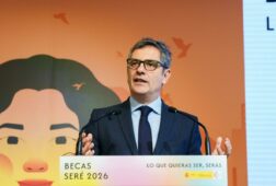 bolanos anima al pp a analizar lo logrado por magyar en hungria frente a orban en lugar de poner alfombra roja a vox