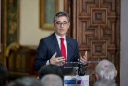 bolanos tacha de desproposito el caso begona despues de que manos limpias pida al juez no llevarla ante un jurado