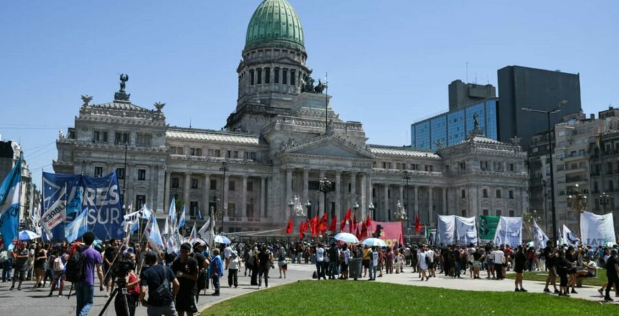 la justicia argentina levanta la suspension cautelar que pesaba sobre parte de la reforma laboral de milei