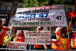 una concentracion ante genova reclama al pp el apoyo la prorroga del alquiler y carga contra su uso especulativo