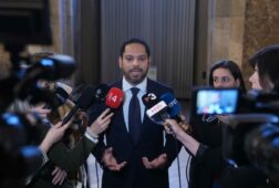 vox acusa en una carta a feijoo de dirigir un ataque brutal de insidias sobre supuestas irregularidades