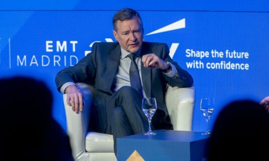 angel simon es nombrado nuevo presidente no ejecutivo de indra en sustitucion de angel escribano