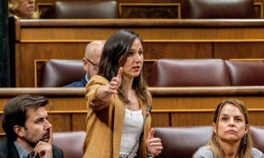 el congreso rechaza el referendum para salir de la otan que pide podemos y divide al gobierno