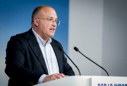 tellado apela a forzar la gran despedida de sanchez y carga contra su inoperancia por no presentar presupuestos