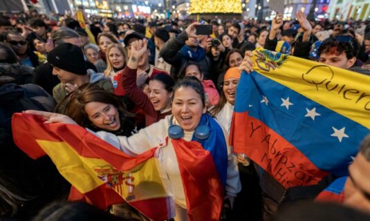 la puerta de sol se convertira en epicentro de la oposicion venezolana con la medalla a machado y una concentracion