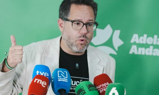 adelante pide combatir la corrupcion venga de donde venga necesitamos una izquierda que no averguence