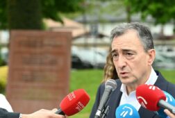 esteban ve inaceptable que el meme sobre el salga de la cuenta oficial del pse y le acusa de falta de honradez