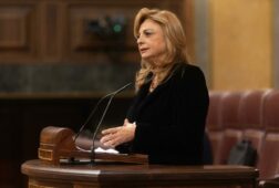 cc insiste en la falta de informacion y lamenta que sanchez no saque tiempo para recibir a clavijo