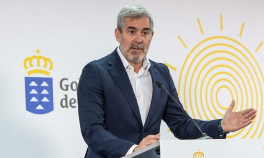 clavijo asegura que siguio el operativo desde la presidencia de canarias aquello no es un reality show