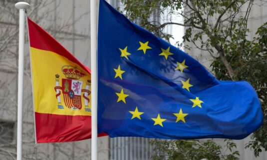 bruselas permite a espana desviarse de la senda fiscal para aumentar el gasto en defensa