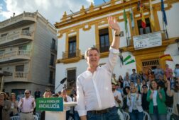 feijoo pide a votantes socialistas respaldar a moreno para forzar un cambio en el psoe