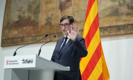 illa muestra decepcion con feijoo y abascal y les acusa de confrontar en la crisis