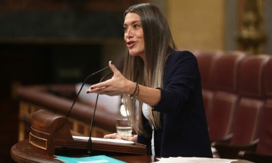 junts insiste a sanchez que convoque elecciones y recalca que no estan para sostener gobiernos espanoles