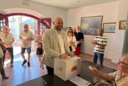 cartagena vox y psoe acusan a la regidora de comprar a ediles para que su mocion de censura decaiga