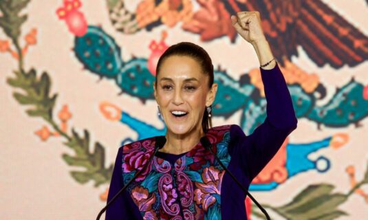 sheinbaum invita a ayuso a pasar mas tiempo de vacaciones en mexico