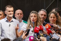 diaz en la manifestacion central del 1 de mayo en malaga necesitamos mas derechos laborales