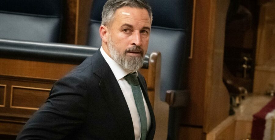 abascal pide detener y juzgar a sanchez y zapatero y cree parte de la mafiaa los que lesdefienden y justifican
