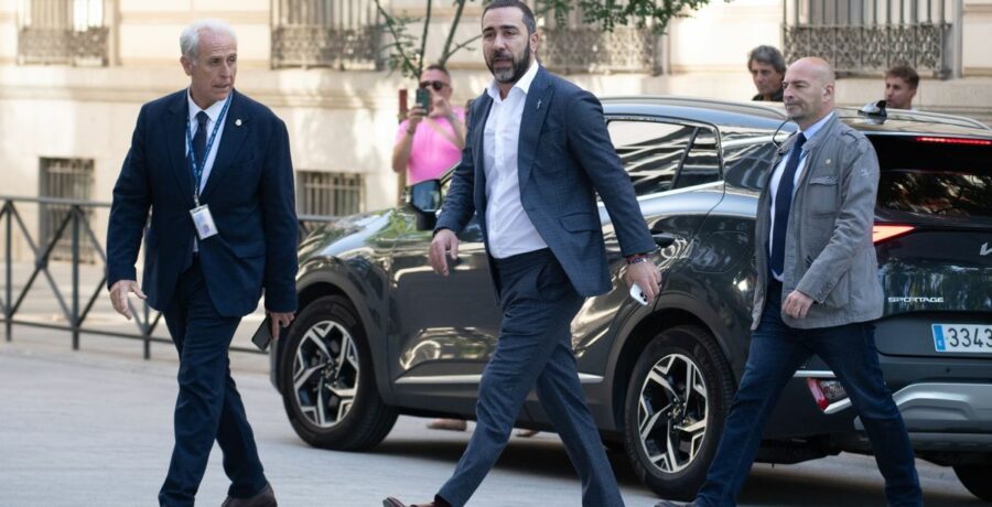 aldama afirma ante la audiencia nacional que zapatero utilizaba telefonos desechables como los de la trama koldo