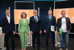 los candidatos se centran en la sanidad y la vivienda en el primer debate a cinco por el 17m
